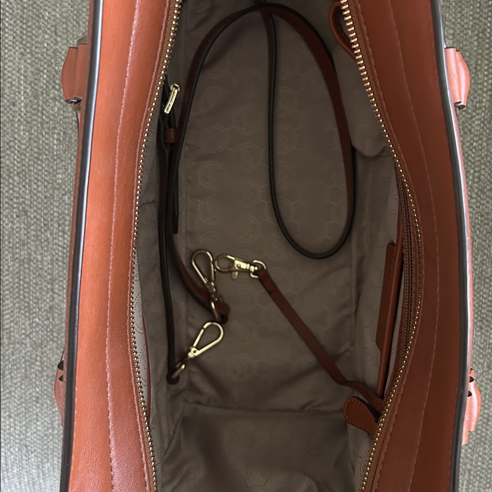 Michael Kors Selma Satchel - Picture 5 of 5